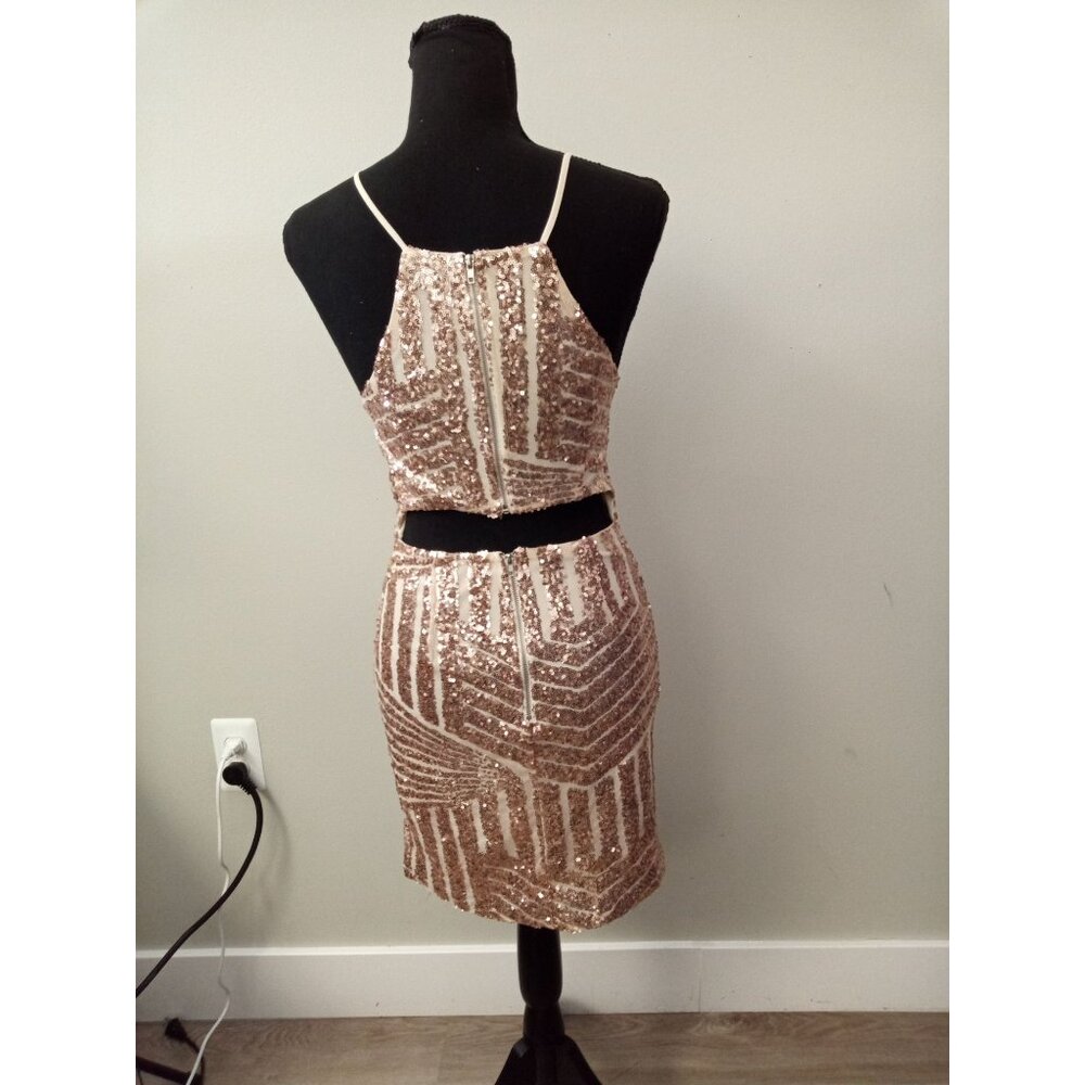 Charlotte Russe Junior's Tan Rose Gold Mini Dress Size Small (Homecoming) - Picture 4 of 10
